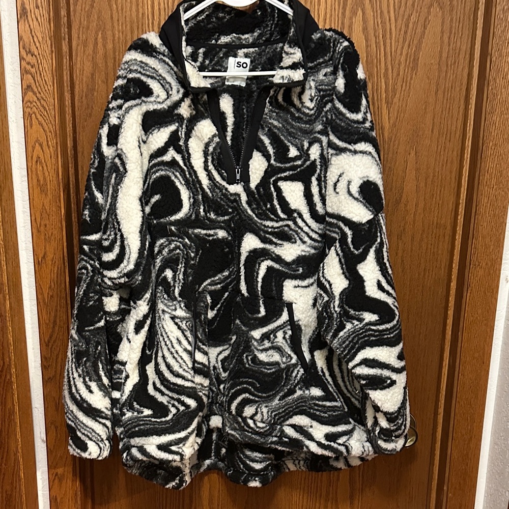 SO Monochrome Swirl Fleece Jacket